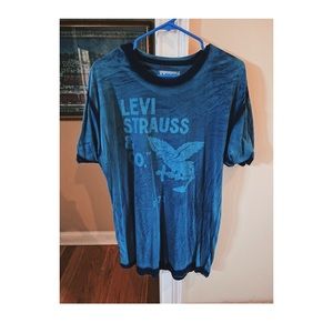 Levi Strauss & Co. T-Shirt
